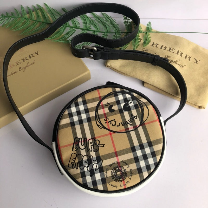 Burberry Bags - Bagsattire   689