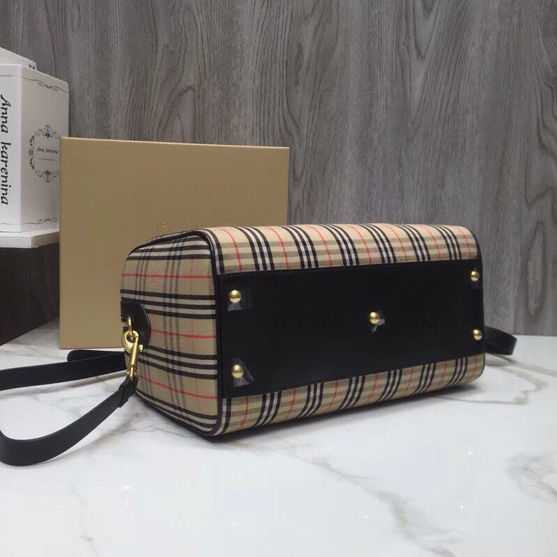 Burberry Bags - Bagsattire   698