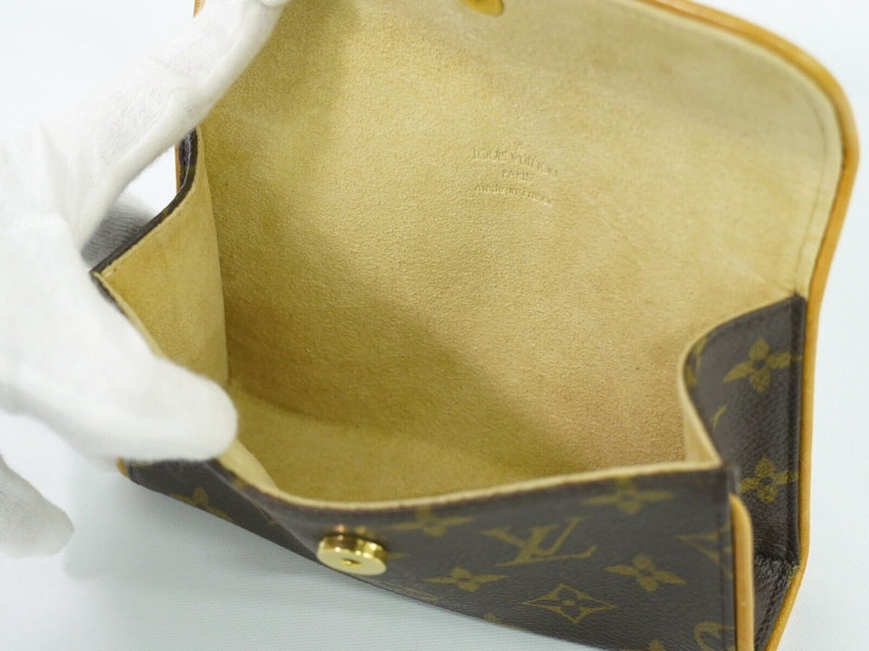 Louis Vuitton Pochette Florentine  Canvas Clutch Bag