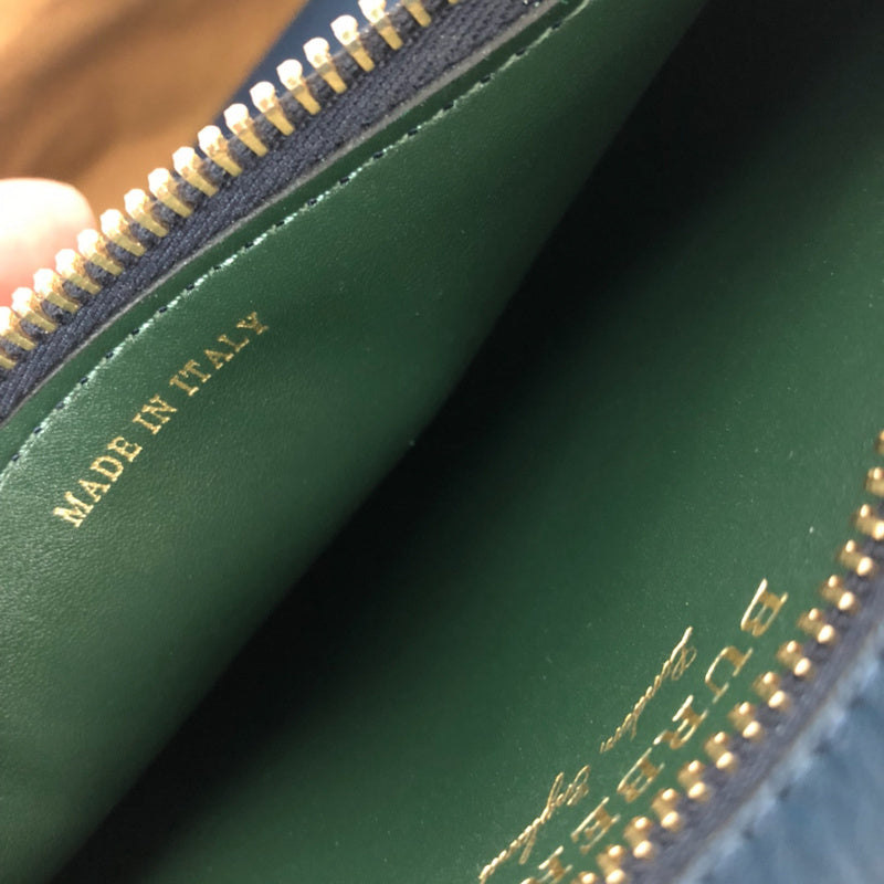 Burberry Bags - Bagsattire   422