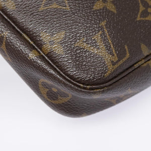 Louis Vuitton Pochette Accessoire  Canvas Clutch Bag