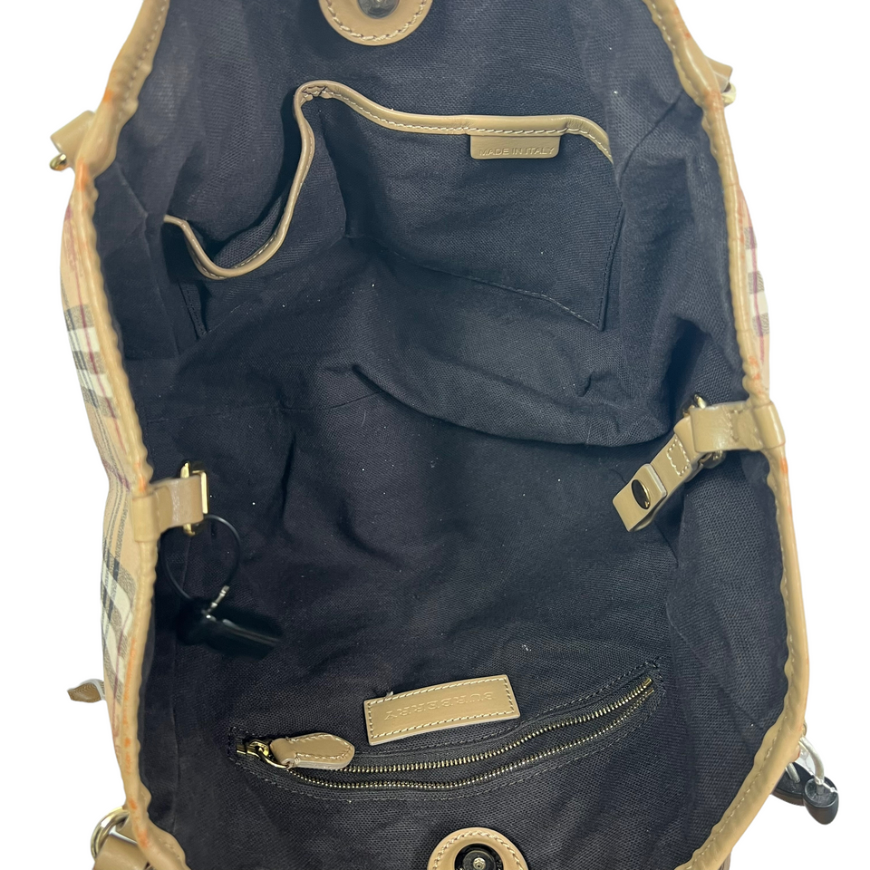 Handbag Luxury Designer By Burberry  Size: Large