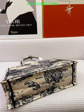 Christian Dior Bags Bags - The Tote   030