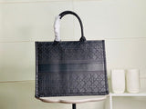 Christian Dior Bags Bags - The Tote   068