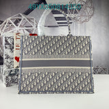 Christian Dior Bags Bags - The Tote   046