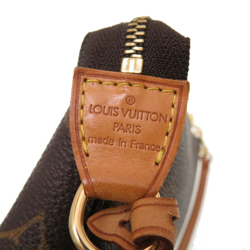 Louis Vuitton Pochette Accessoire  Canvas Clutch Bag