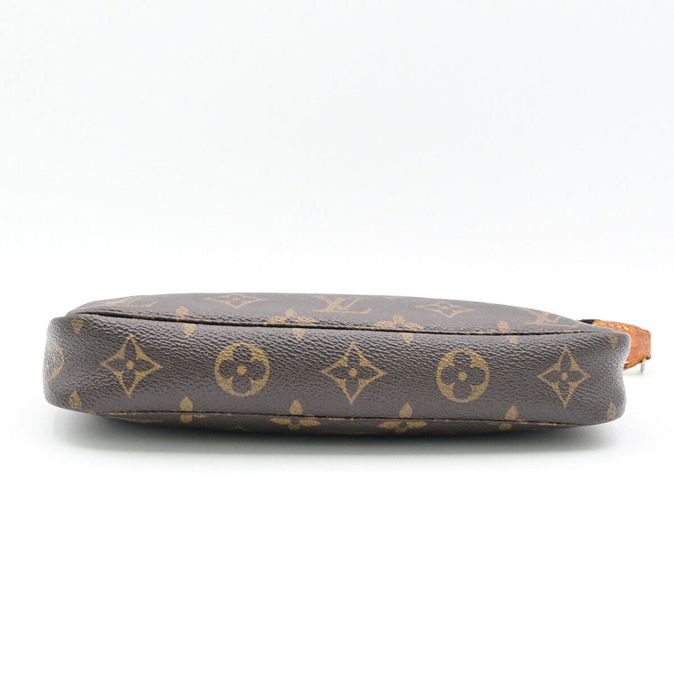 Louis Vuitton Pochette Accessoires  Canvas Clutch Bag