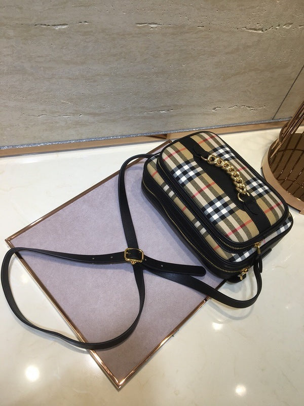 Burberry Bags - Bagsattire   369