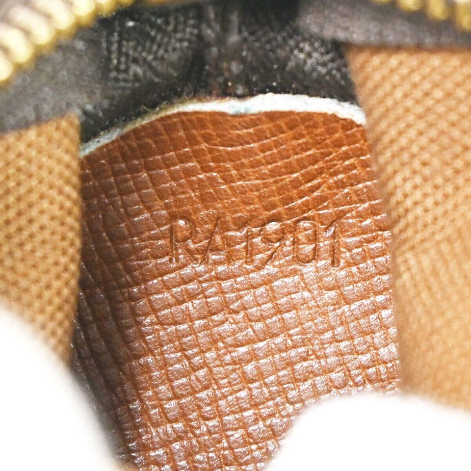 Louis Vuitton Etui À Balles De Golf  Canvas Clutch Bag