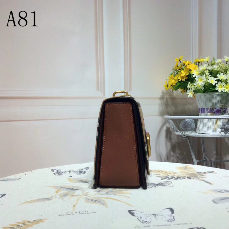 Burberry Bags - Bagsattire   095