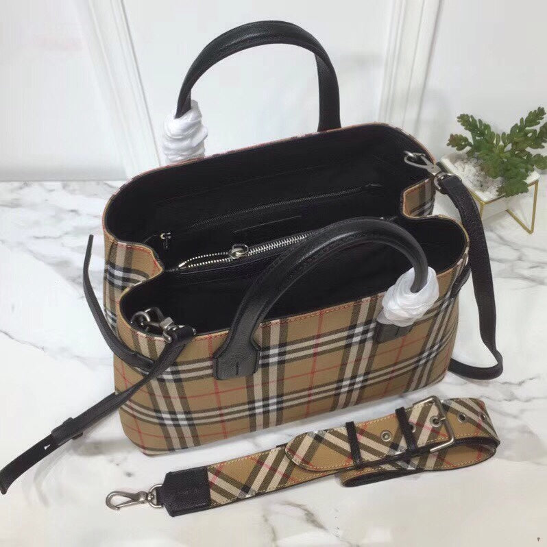 Burberry Bags - Bagsattire   687
