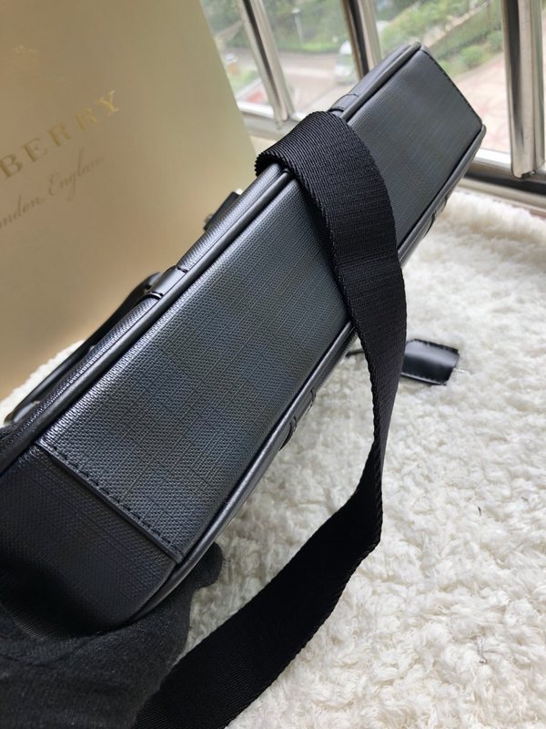 Burberry Bags - Bagsattire   373