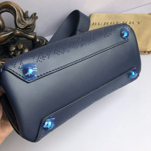 Burberry Bags - Bagsattire   639