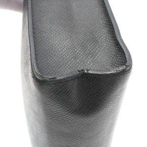 Louis Vuitton Taiga Pochette Voyage MM  Leather Clutch Bag
