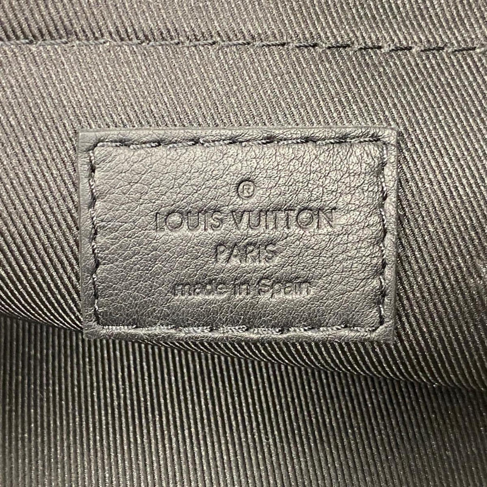 Louis Vuitton Pochette To-Go  Leather Clutch Bag