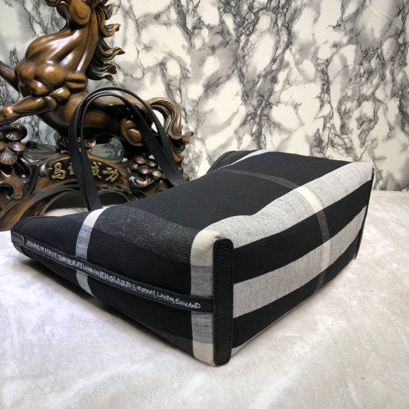 Burberry Bags - Bagsattire   419