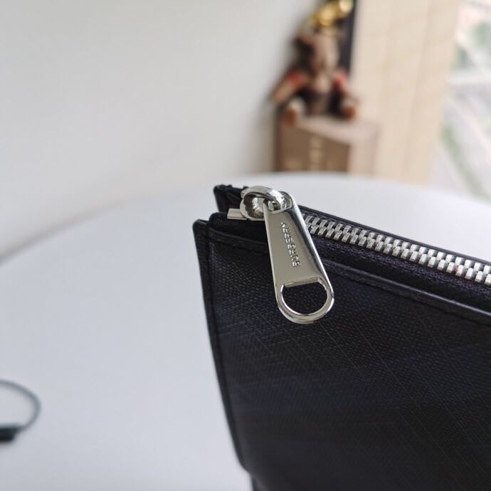 Burberry Bags - Bagsattire   199