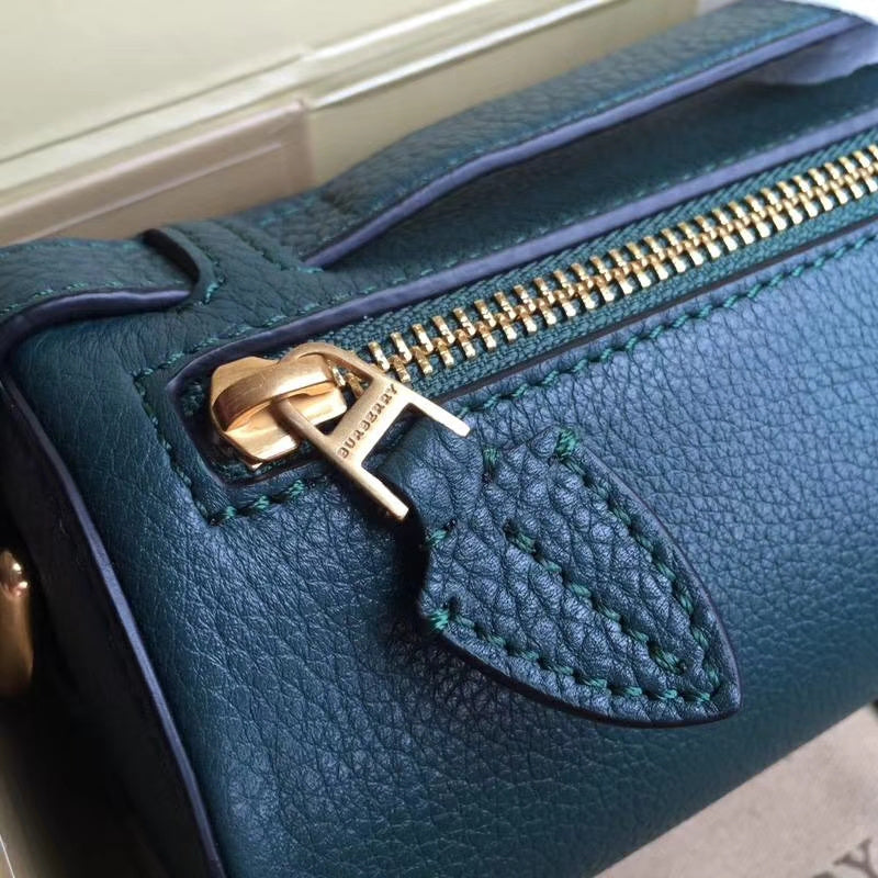 Burberry Bags - Bagsattire   448