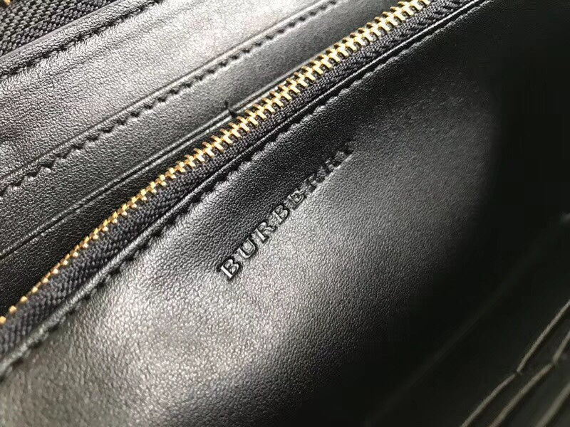 Burberry Bags - Bagsattire   393