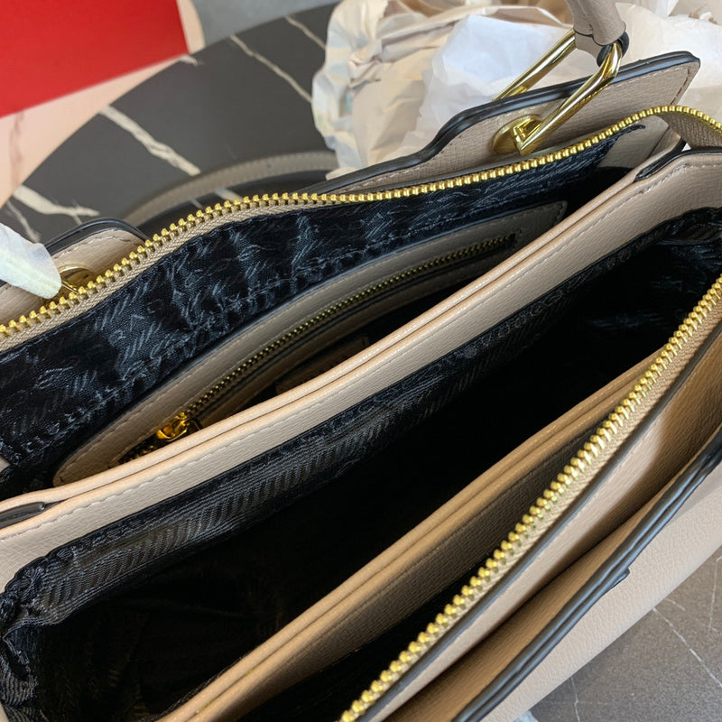 Barnes-Bags - Prada Bags - 980