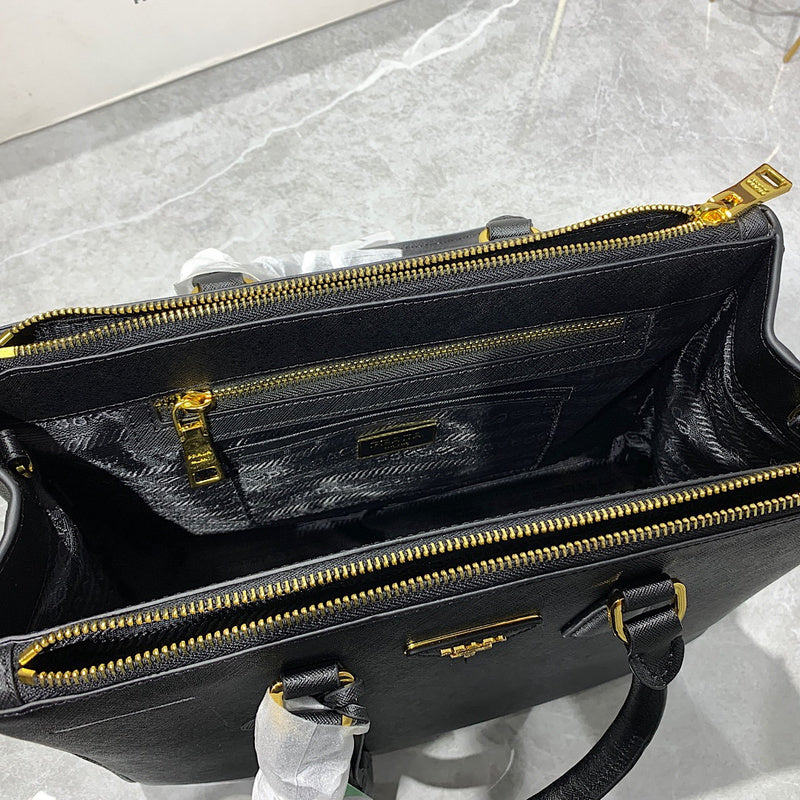 Barnes-Bags - Prada Bags - 933