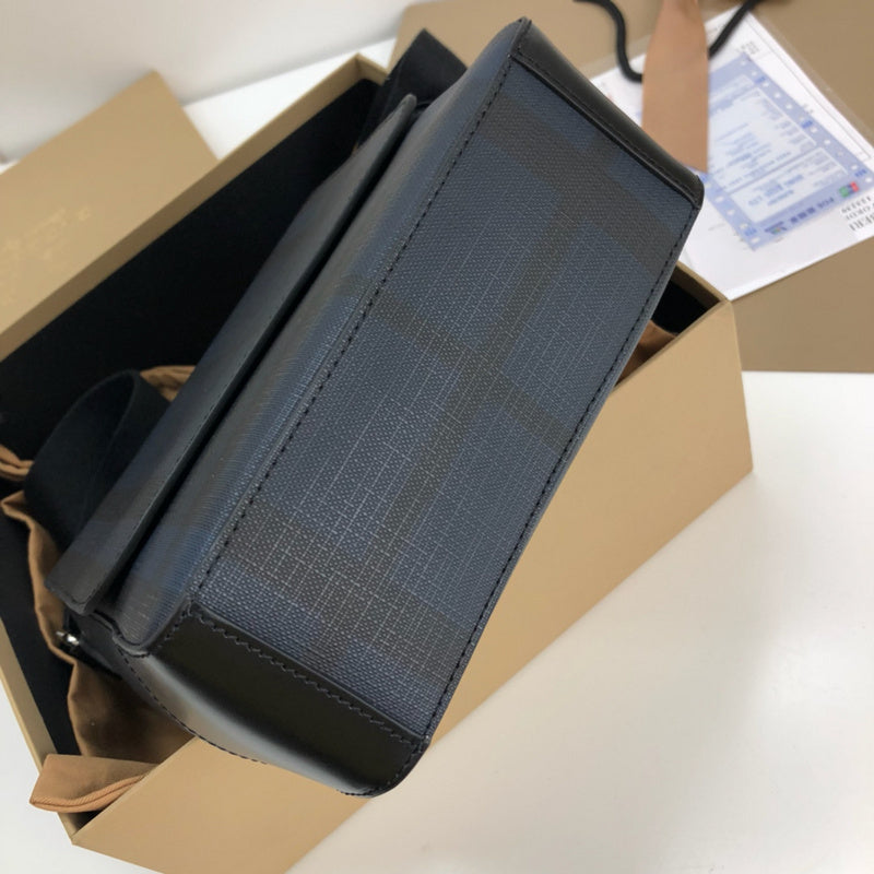 Burberry Bags - Bagsattire   579