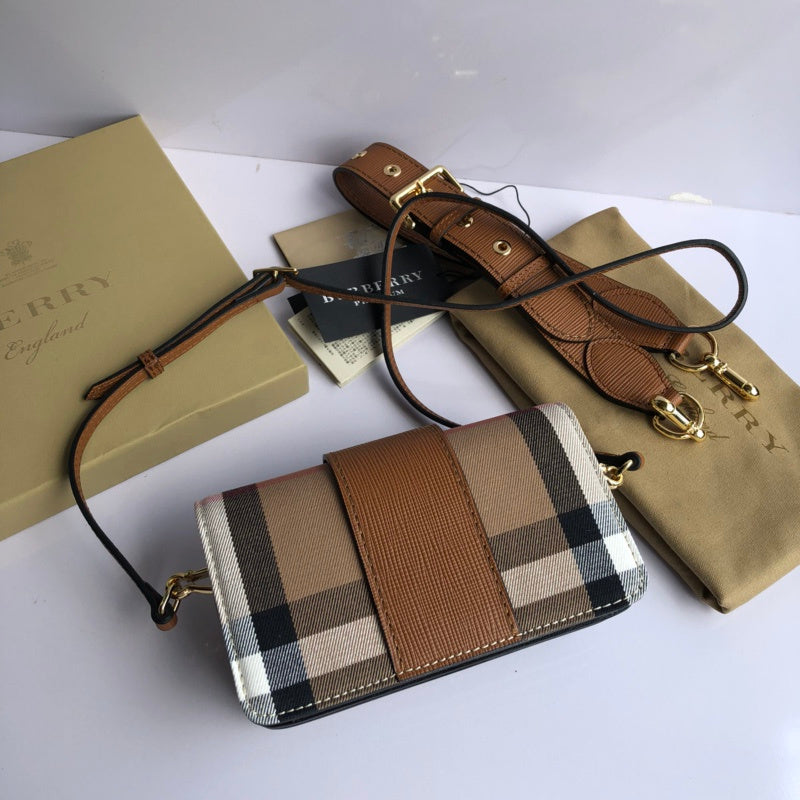 Burberry Bags - Bagsattire   559