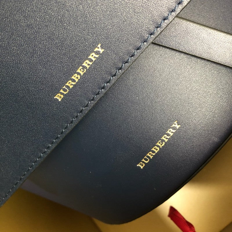 Burberry Bags - Bagsattire   338