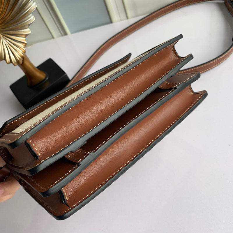 Burberry Bags - Bagsattire   758