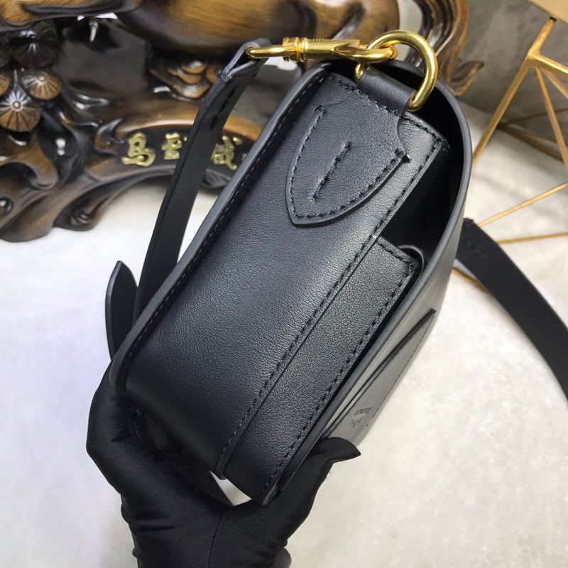 Burberry Bags - Bagsattire   259