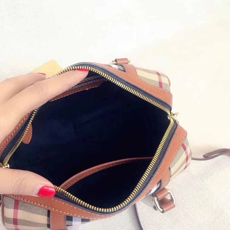 Burberry Bags - Bagsattire   273