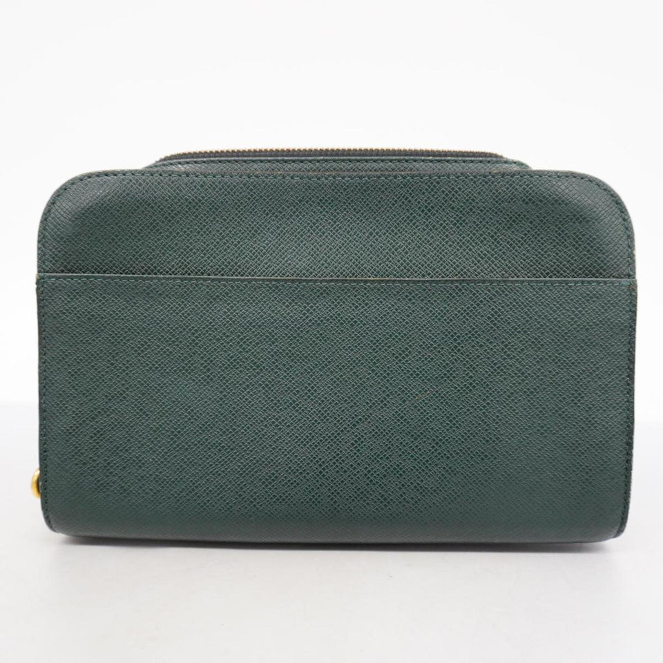 Louis Vuitton Taiga  Leather Clutch Bag