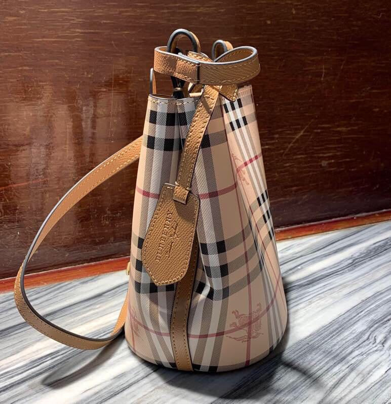 Burberry Bags - Bagsattire   183