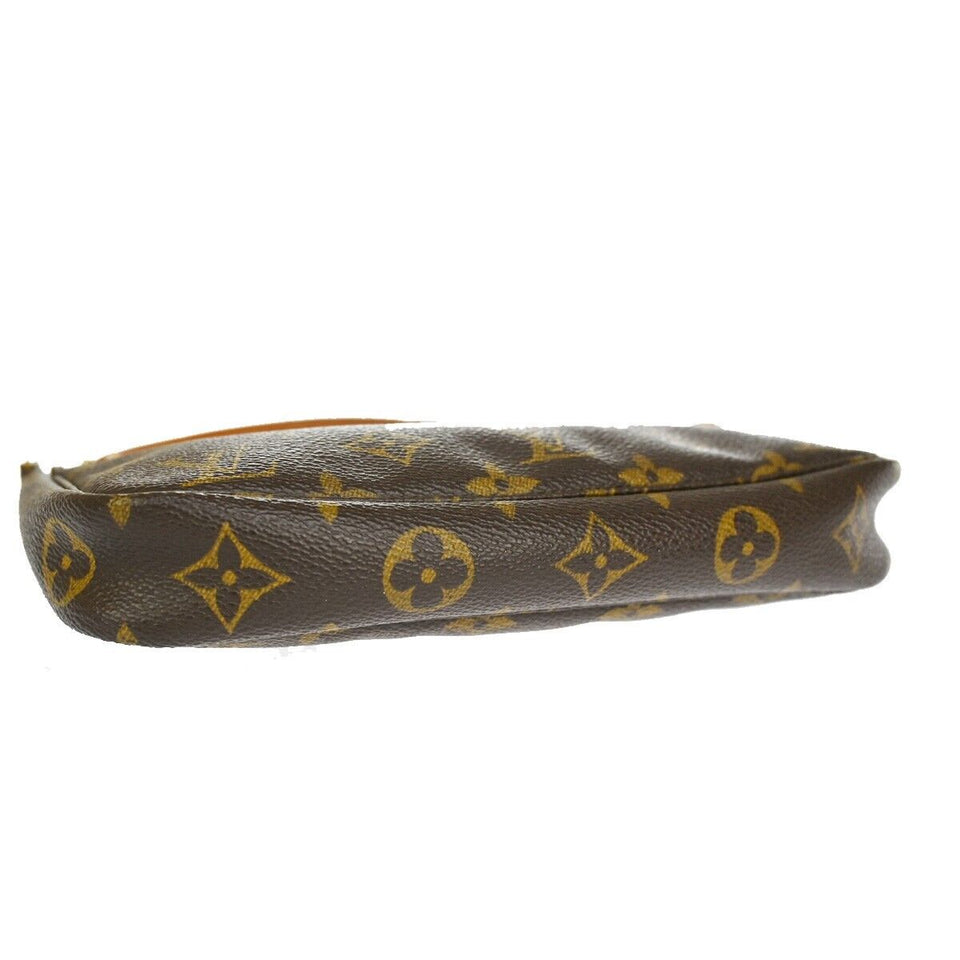 Louis Vuitton Pochette Accessoires  Canvas Clutch Bag