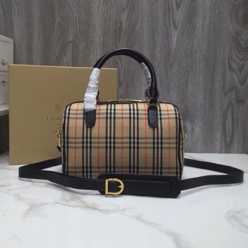 Burberry Bags - Bagsattire   698