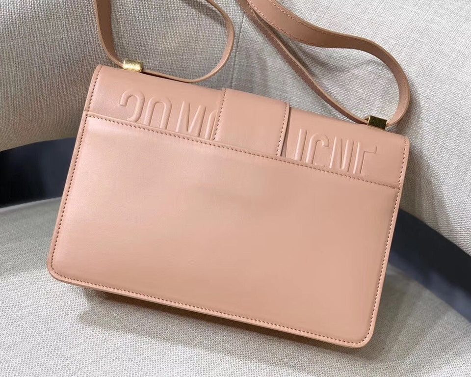 Dior 30 Montaigne Shoulder Bag In Pale Pink Calfskin