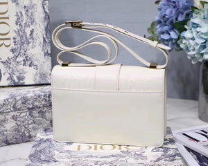 Dior 30 Montaigne Shoulder Bag In White Calfskin