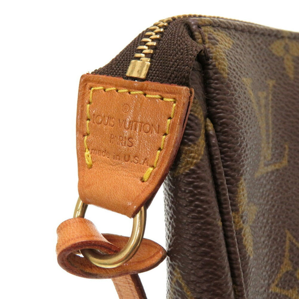 Louis Vuitton Pochette Accessoires  Canvas Clutch Bag