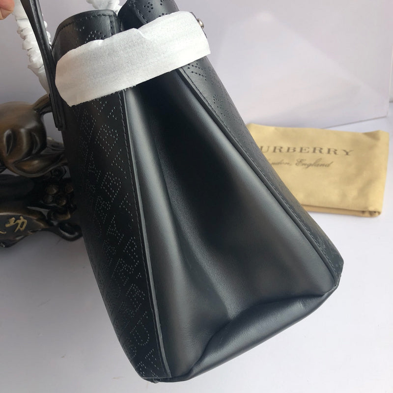 Burberry Bags - Bagsattire   639