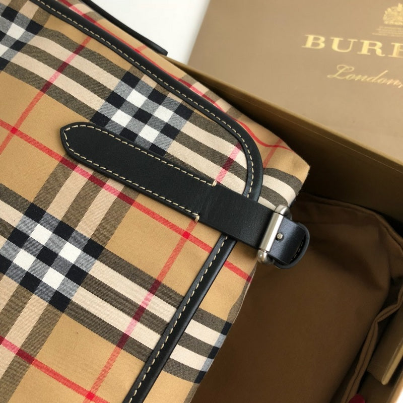 Burberry Bags - Bagsattire   447