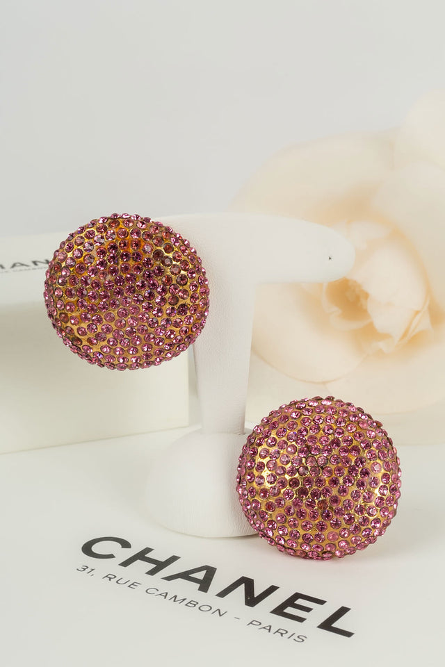 Boucles d'oreilles strassées Chanel