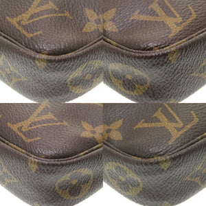 Louis Vuitton Pochette Accessoires  Canvas Clutch Bag