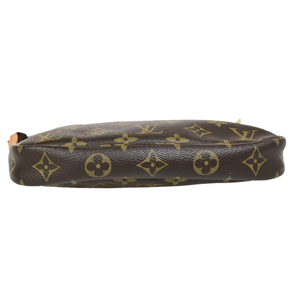 Louis Vuitton Pochette Accessoires  Canvas Clutch Bag