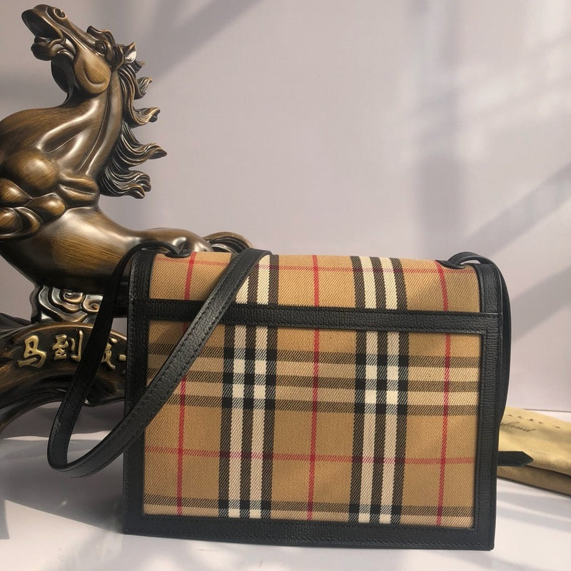 Burberry Bags - Bagsattire   668