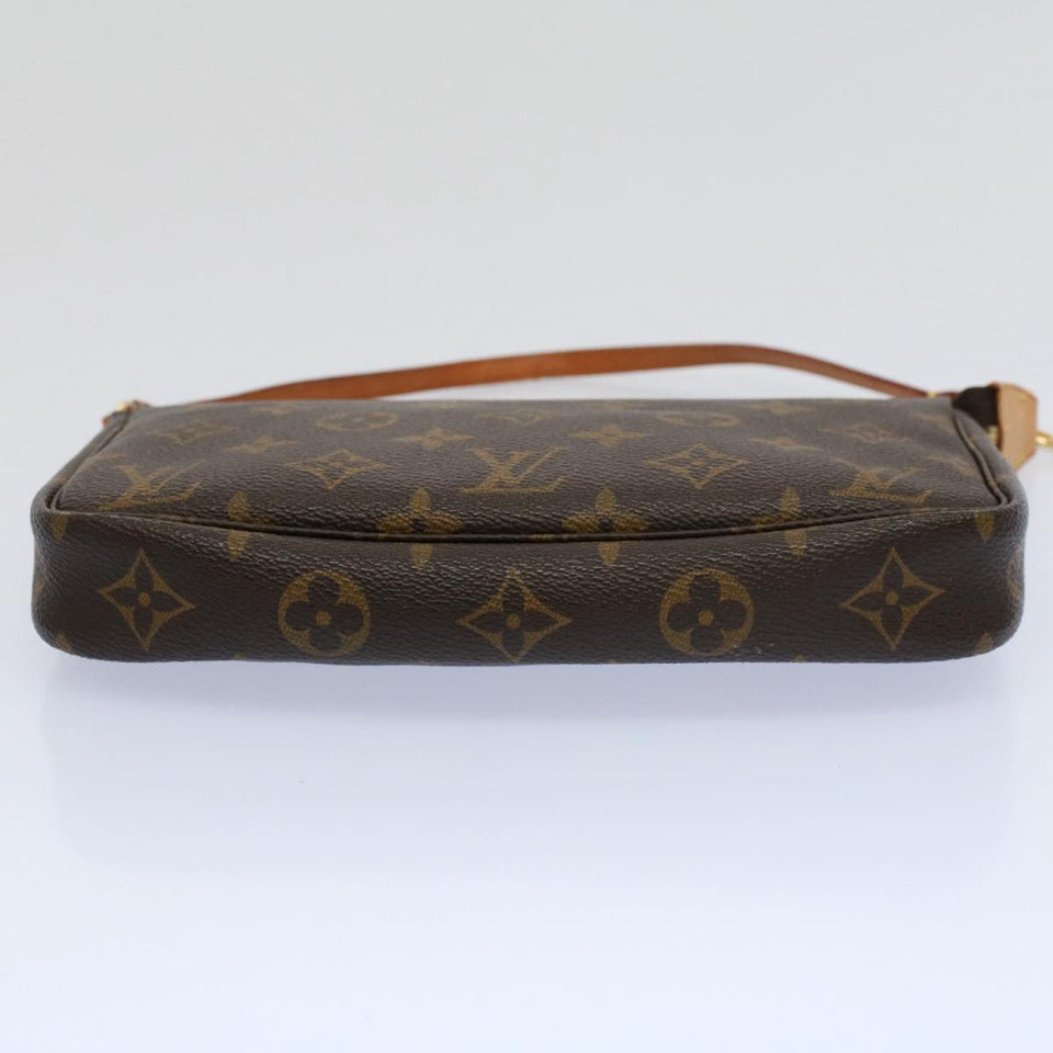 Louis Vuitton Pochette Accessoires  Canvas Clutch Bag