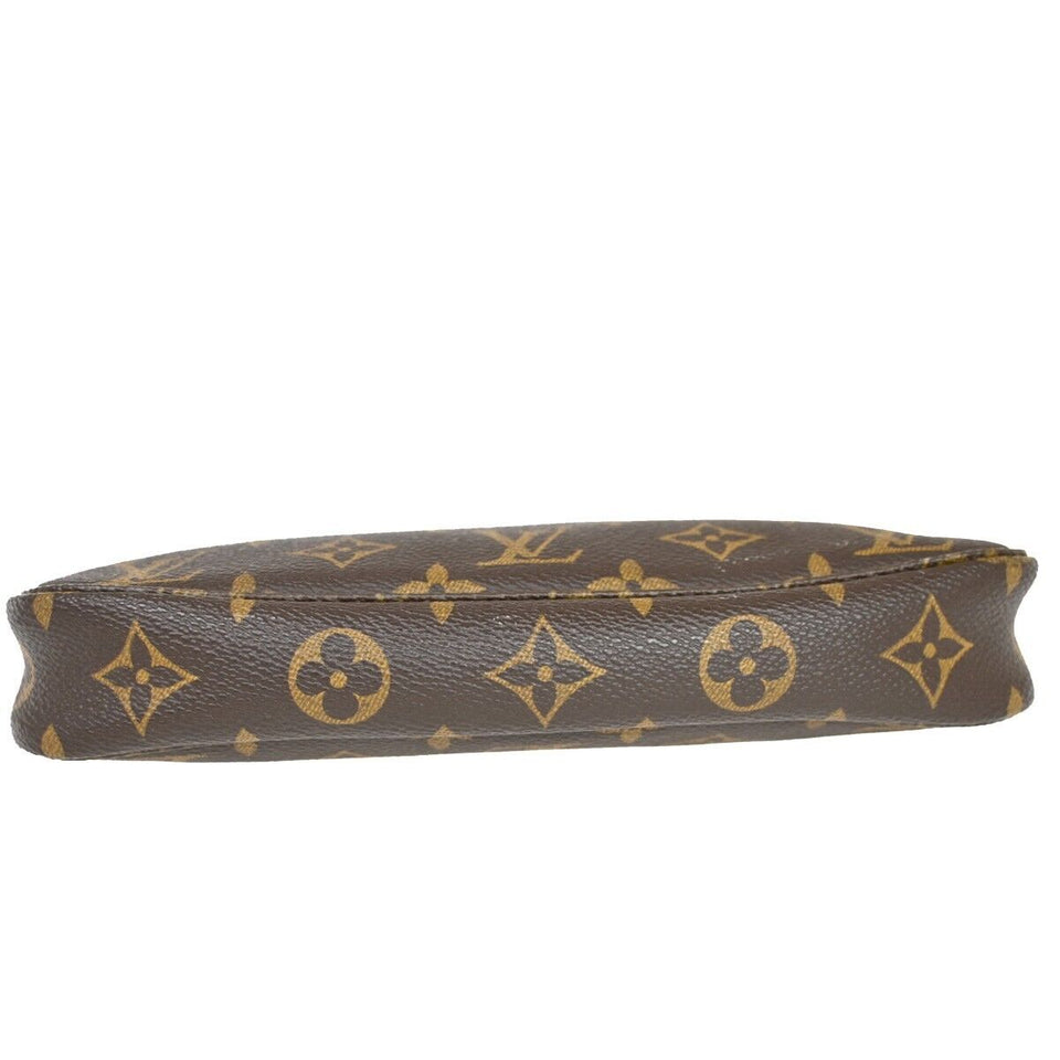 Louis Vuitton Pochette Accessoires  Canvas Clutch Bag