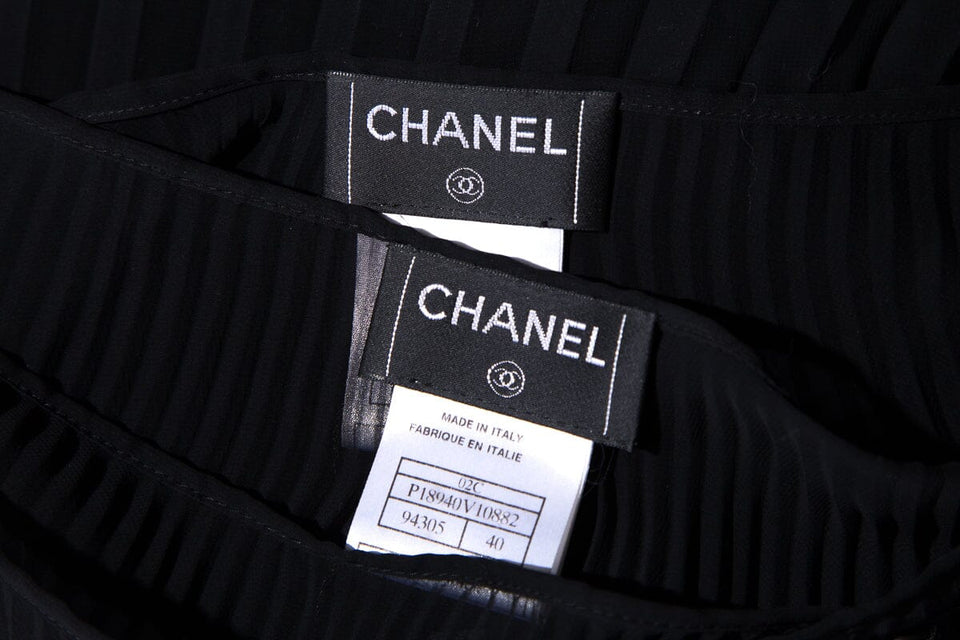 Chanel Cruise '02  Black 2 PC Skirt SZ 40