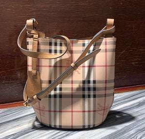 Burberry Bags - Bagsattire   183