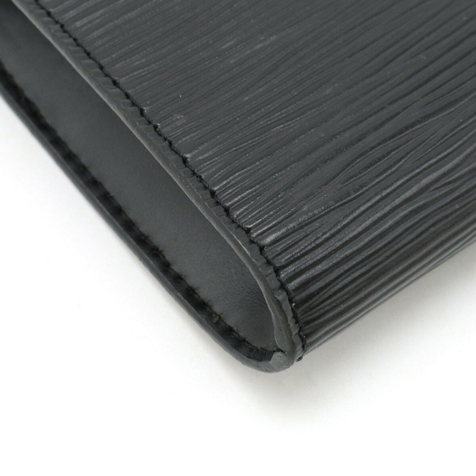 Louis Vuitton Pochette Accessoires  Leather Clutch Bag