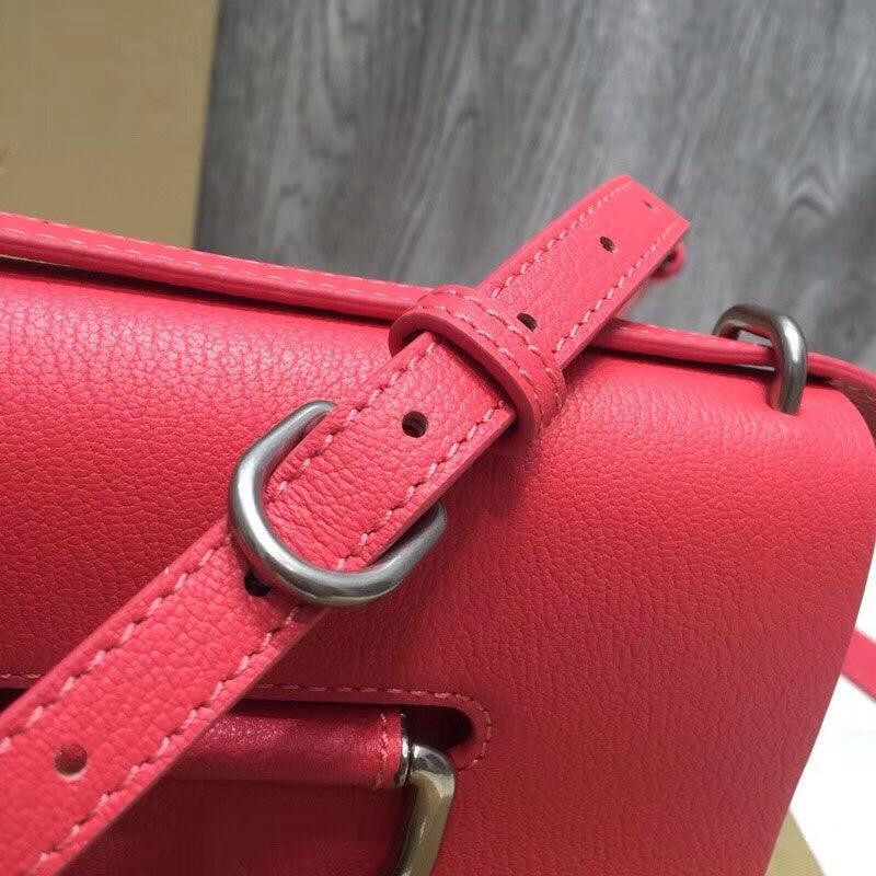 Burberry Bags - Bagsattire   458